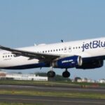 نقل ركاب طائرة أمريكية إلى المستشفى بعد هبوط اضطراري نقل ركاب طائرة أمريكية إلى المستشفى بعد هبوط اضطراري