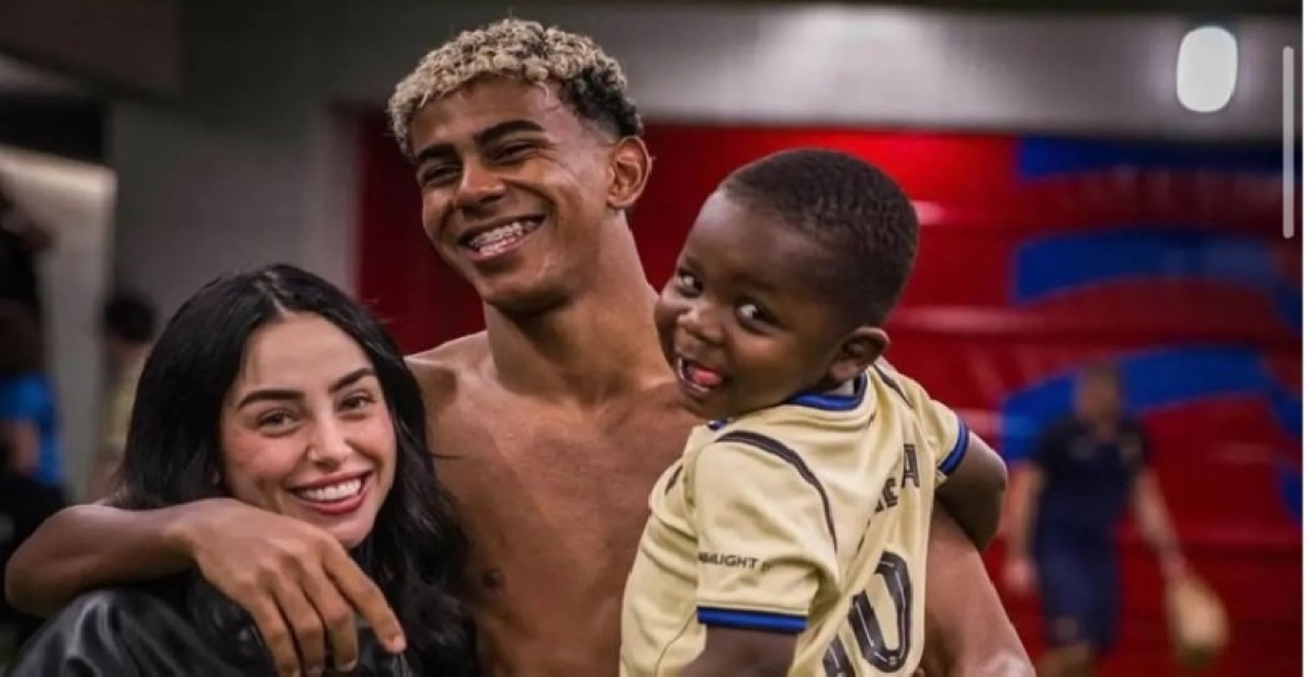 انفصال ناري بين يامال ونيكي نيكول يهزّ برشلونة