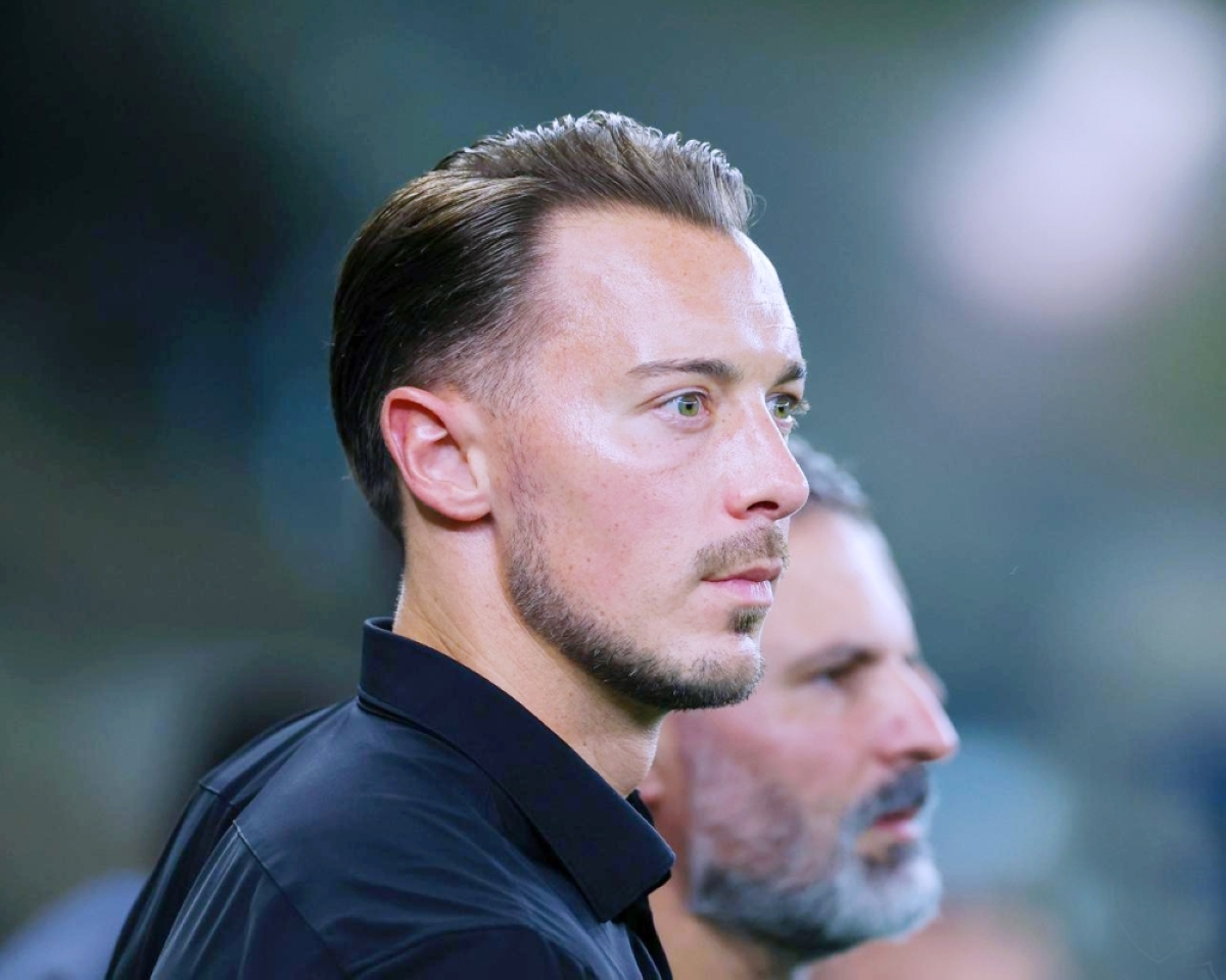 جماهير الأهلي تشعل نيران الغضب على ماتياس جماهير الأهلي تشعل نيران الغضب على ماتياس