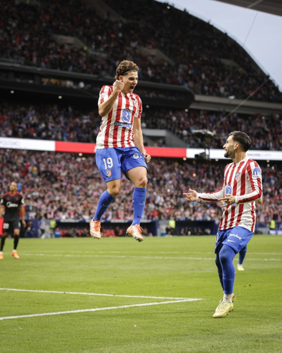 أتلتيكو مدريد يكسب إشبيلية