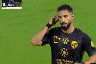 صالح الشهري.. ضحية البطاقة الحمراء هذا الموسم صالح الشهري.. ضحية البطاقة الحمراء هذا الموسم