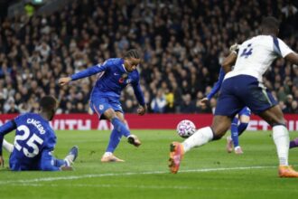 لندن زرقاء.. تشيلسي يحسم «الديربي» أمام توتنهام