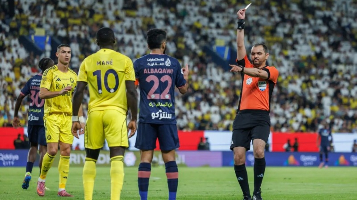 إيمانويل: كنت أعرف أن قرار الهويش سيكون ضدنا