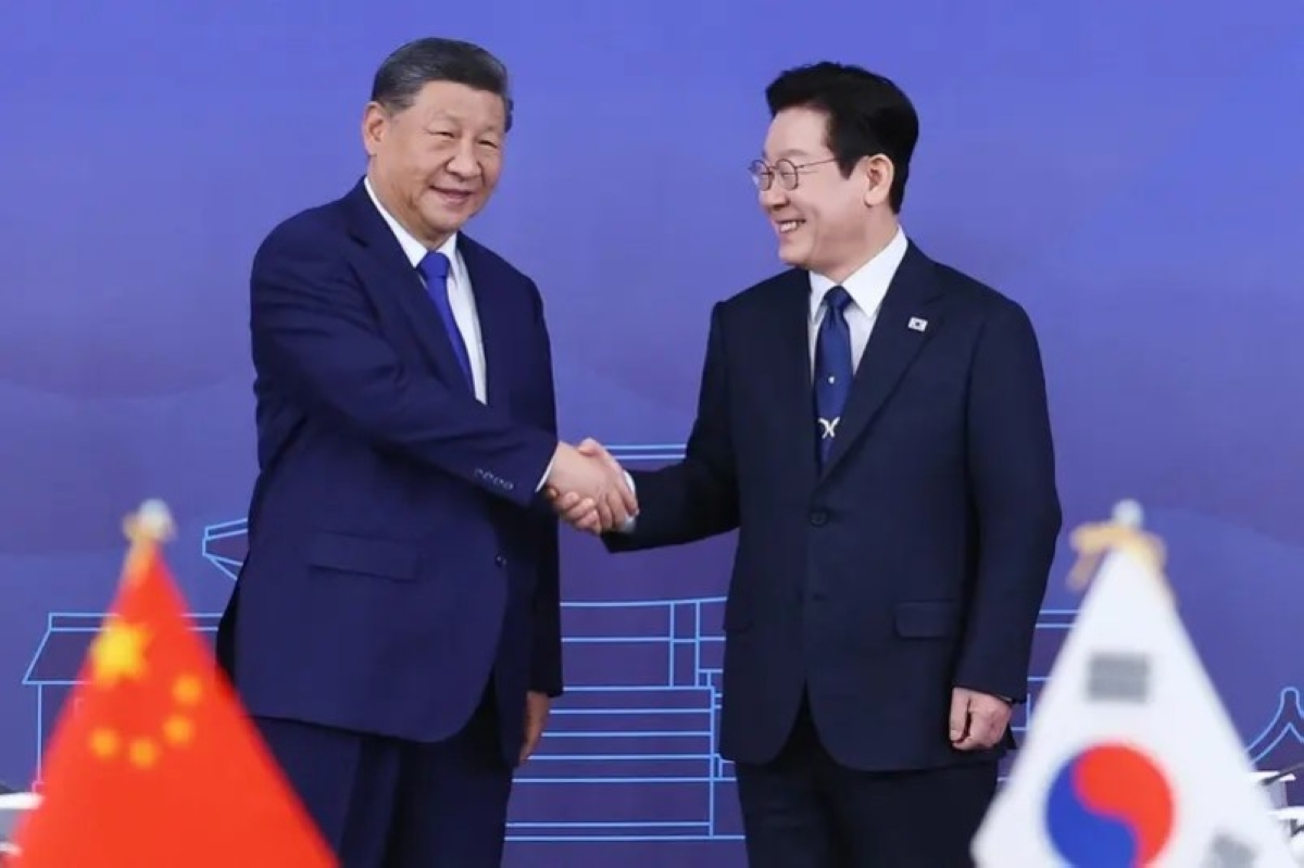 «دبلوماسية الهاتف».. مزحة أم رسالة سياسية؟