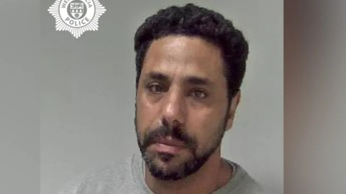 المؤبد للاعب هوكي مصري سابق قتل زوجته في بريطانيا المؤبد للاعب هوكي مصري سابق قتل زوجته في بريطانيا