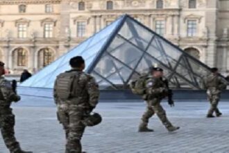 مفاجأة باريس: سارقو «اللوفر» ليسوا محترفين بل مراهقين فقراء