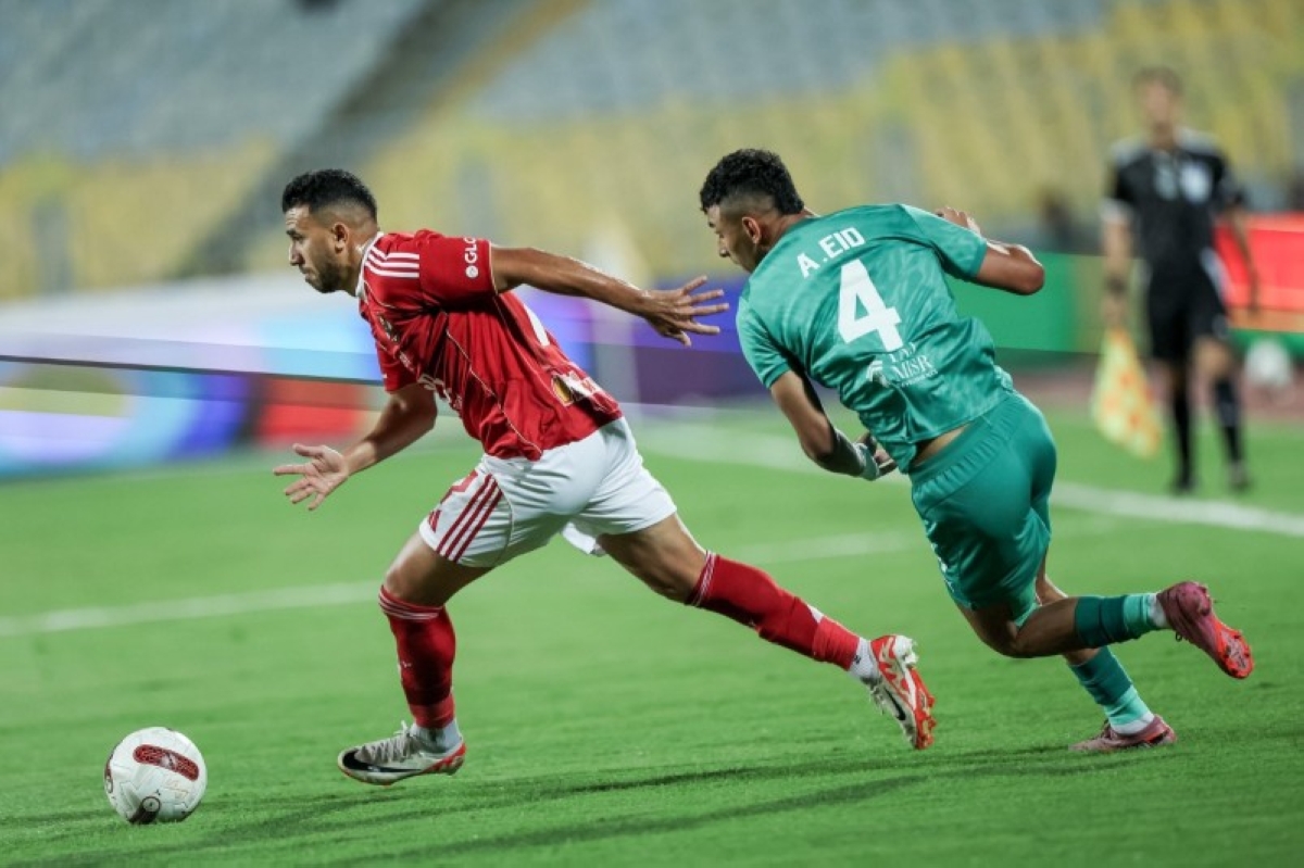 الأهلي يكتفي بتعادل «محبط» أمام المصري الأهلي يكتفي بتعادل «محبط» أمام المصري