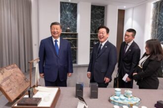 الرئيس الصيني يفاجئ نظيره الكوري الجنوبي بهدية من نوع خاص!