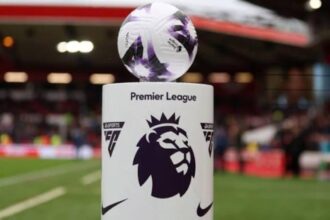 في الدوري الإنجليزي.. «وكيل لاعبين» يرفع السلاح في وجه لاعب دولي شاب!