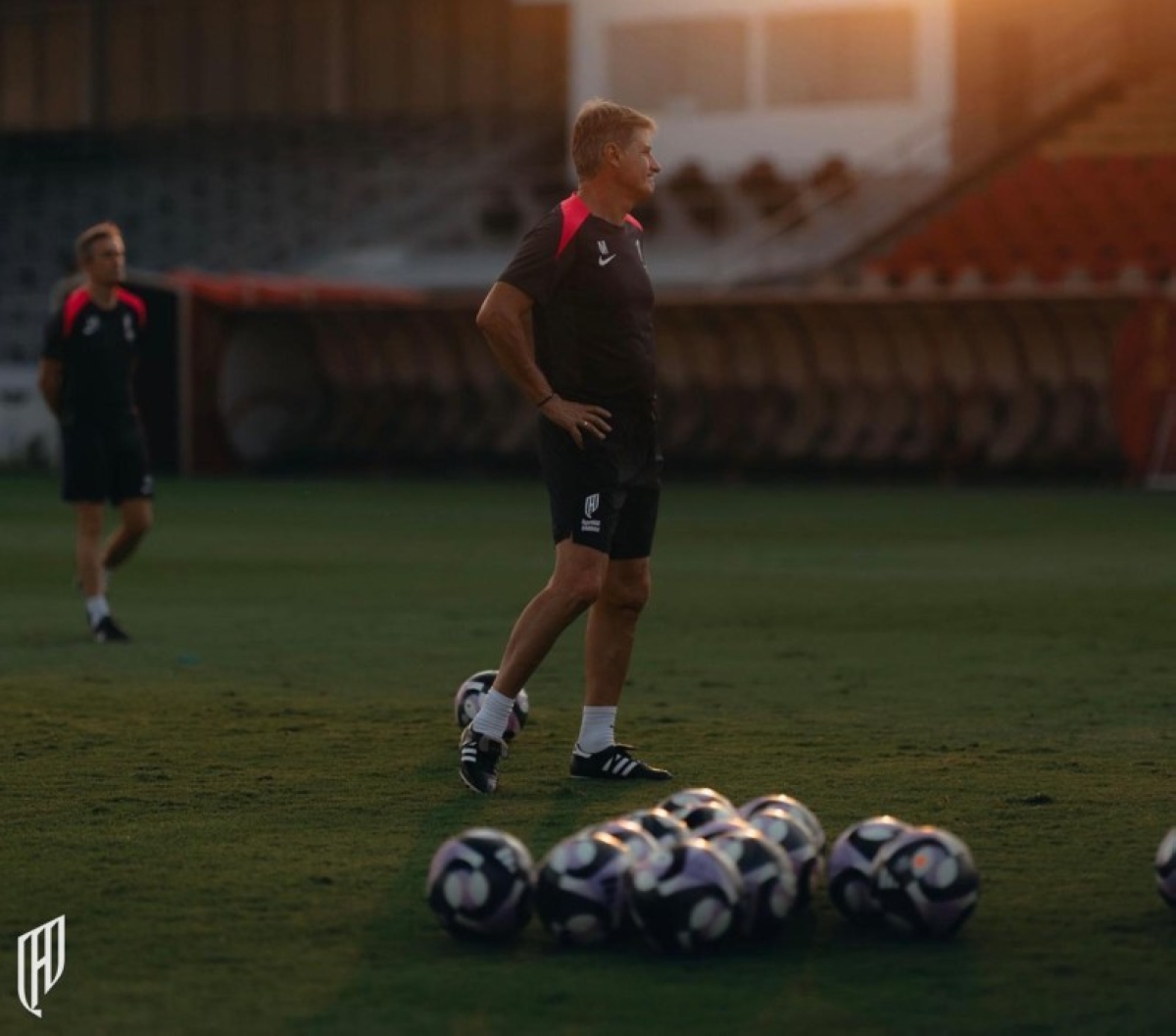 بسبب ميشيل.. إدارة القادسية تحت الضغط