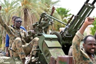 الجيش السوداني يؤمّن الأبيض ويطوّق بارا