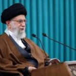 خامنئي: أمريكا تريد منا الاستسلام