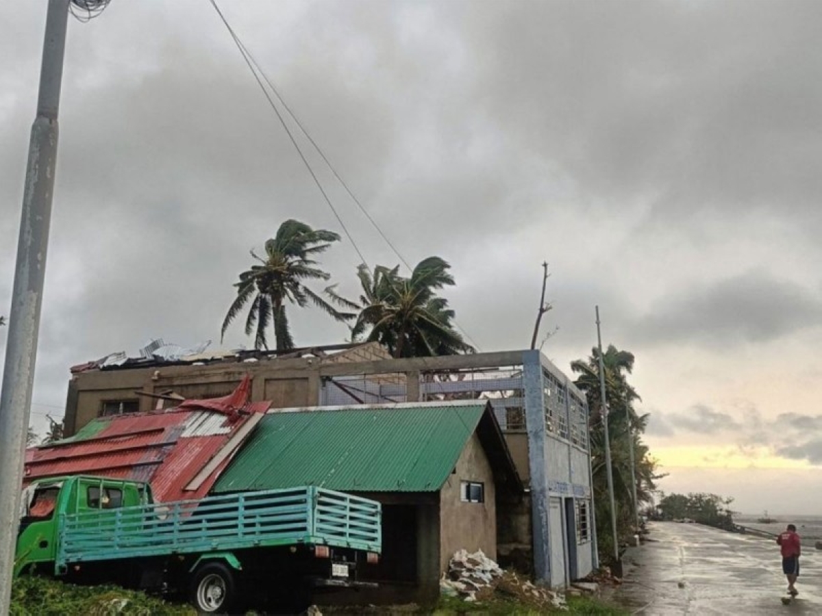 الفلبين: إجلاء 150 ألف شخص مع اقتراب «كالماغي» الفلبين: إجلاء 150 ألف شخص مع اقتراب «كالماغي»