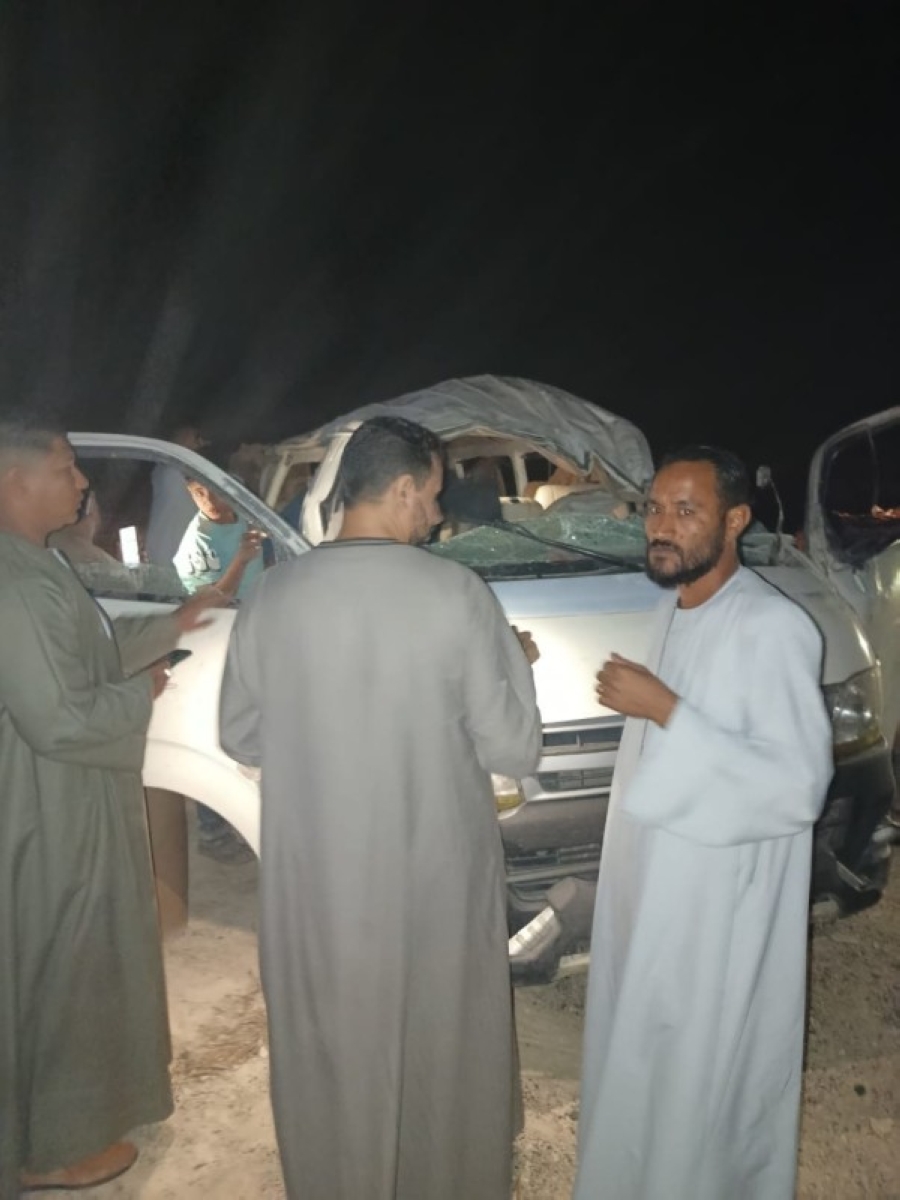 دماء على الأسفلت.. مصرع وإصابة 15 شخصًا في حادثة مرورية بأسيوط