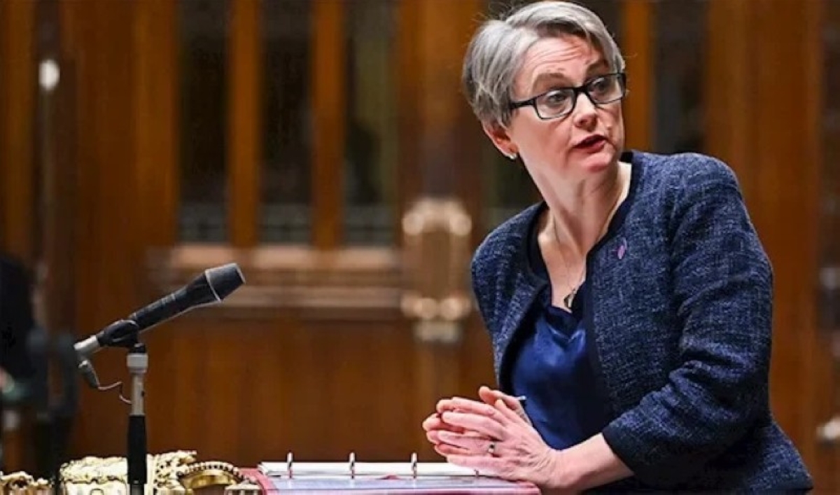 وزيرة الخارجية البريطانية: قدمنا خطة لتفكيك سلاح حماس وزيرة الخارجية البريطانية: قدمنا خطة لتفكيك سلاح حماس