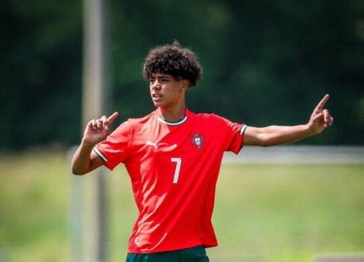 حقق أول لقب دولي.. كريستيانو «الصغير» على خطى والده