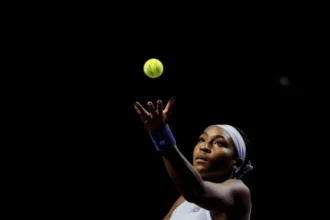 انتصارات مهمة في اليوم الرابع من نهائيات رابطة محترفات التنس بالرياض