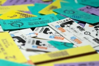 وداعاً للتذاكر الورقية.. باريس تدخل عصر النقل الذكي