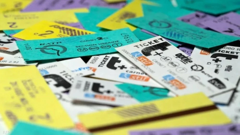 وداعاً للتذاكر الورقية.. باريس تدخل عصر النقل الذكي وداعاً للتذاكر الورقية.. باريس تدخل عصر النقل الذكي