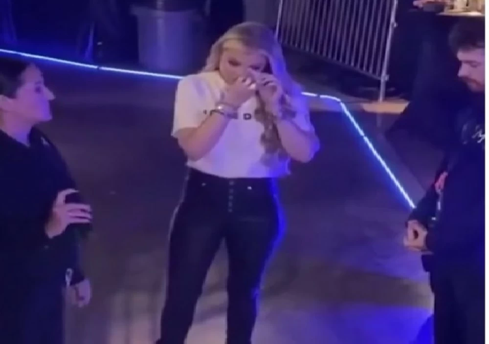 دموع مزيفة أم فخ إلكتروني؟ فضيحة أرملة تشارلي كيرك دموع مزيفة أم فخ إلكتروني؟ فضيحة أرملة تشارلي كيرك