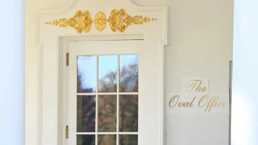 ذهب يكسو البيت الأبيض.. وواشنطن تغلي ذهب يكسو البيت الأبيض.. وواشنطن تغلي