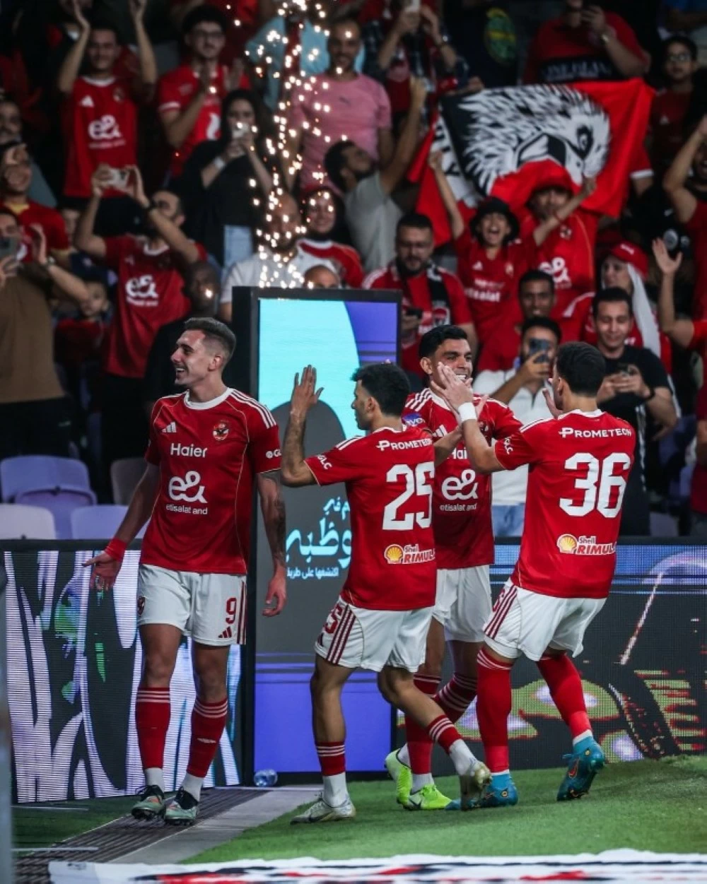 الأهلي يهزم سيراميكا ويعبر إلى نهائي السوبر المصري الأهلي يهزم سيراميكا ويعبر إلى نهائي السوبر المصري