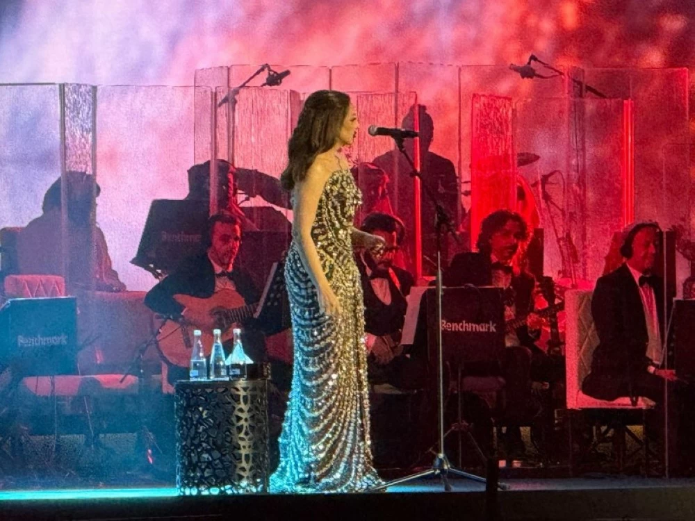 أنغام تتألق في موسم الرياض وتصف الموسيقى بأنها «طير سلام» أنغام تتألق في موسم الرياض وتصف الموسيقى بأنها «طير سلام»