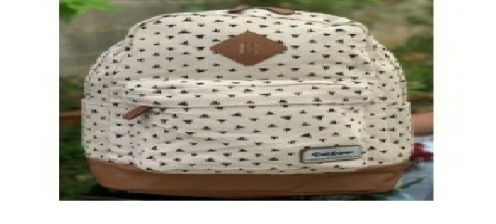 أم تضع جثة طفلتها في «حقيبة» وترميها في الشارع أم تضع جثة طفلتها في «حقيبة» وترميها في الشارع