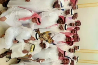 بعد نصف قرن.. طلاب الليث يردّون الجميل لمعلمهم عمر أبشر