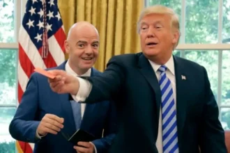 رئيس الفيفا في قفص الاتهام بسبب دعم ترمب !