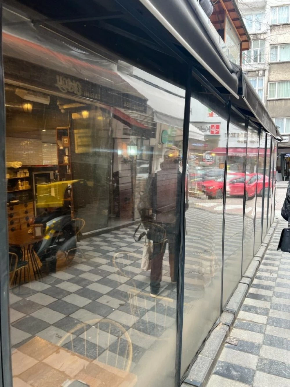 فاتورة «جنونية» تهز تركيا.. بائع معجنات يطالب زبائنه بـ7 آلاف ليرة ! فاتورة «جنونية» تهز تركيا.. بائع معجنات يطالب زبائنه بـ7 آلاف ليرة !