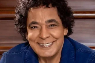 مدير أعمال محمد منير يكشف لـ«عكاظ» تطورات حالته الصحية.. ونقيب الموسيقيين يتواصل معه