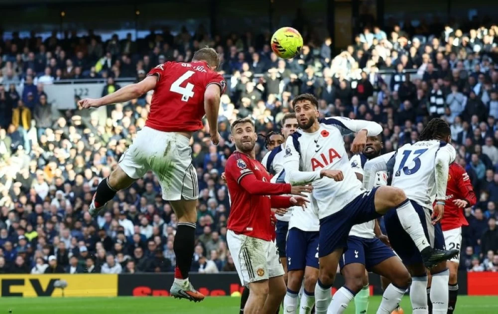 مانشستر يونايتد يخطف تعادلاً قاتلاً من توتنهام