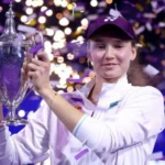 الكازاخستانية ريباكينا بطلة فردي نهائيات رابطة محترفات التنس 2025