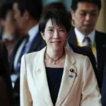 تاكايتشي تعيد كتابة قواعد السلطة في اليابان وتخفض رواتب الوزراء