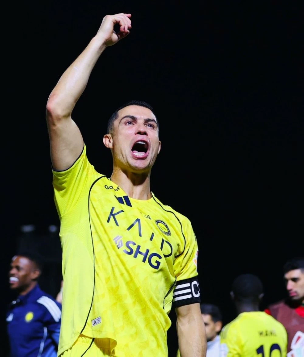 النصر يتمسّك بالصدارة النصر يتمسّك بالصدارة