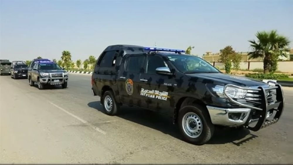 مصر.. زوج يذبح زوجته وطفله وينشر صورهما على «فيسبوك» مصر.. زوج يذبح زوجته وطفله وينشر صورهما على «فيسبوك»