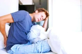 النوم الخاطئ يسرق صحتك.. ويهدد عمودك الفقري