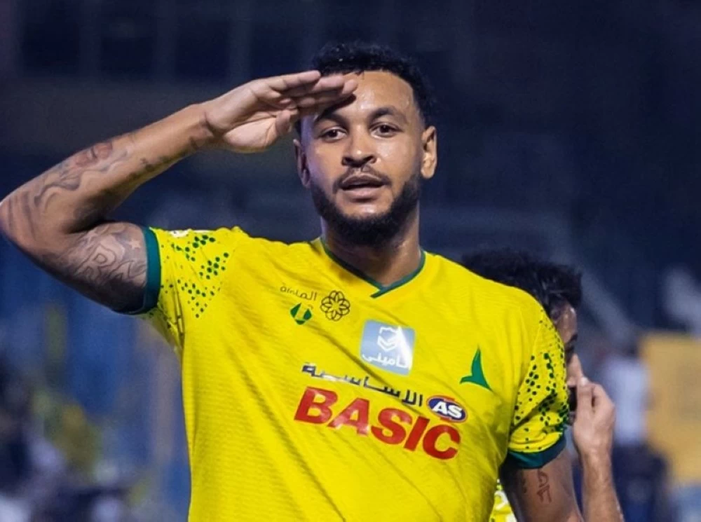 جوشوا ينافس فيليكس ورونالدو على هداف دوري روشن