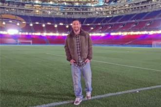 غموض زيارة ميسي يهز برشلونة