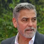 جورج كلوني يكشف حيلة لـ«إخفاء الشيب»