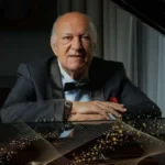 مصطفى كامل يكشف تطورات الحالة الصحية لعمر خيرت