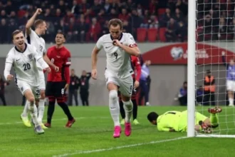 إنجلترا تحجز بطاقة المونديال دون أن تهتز شباكها