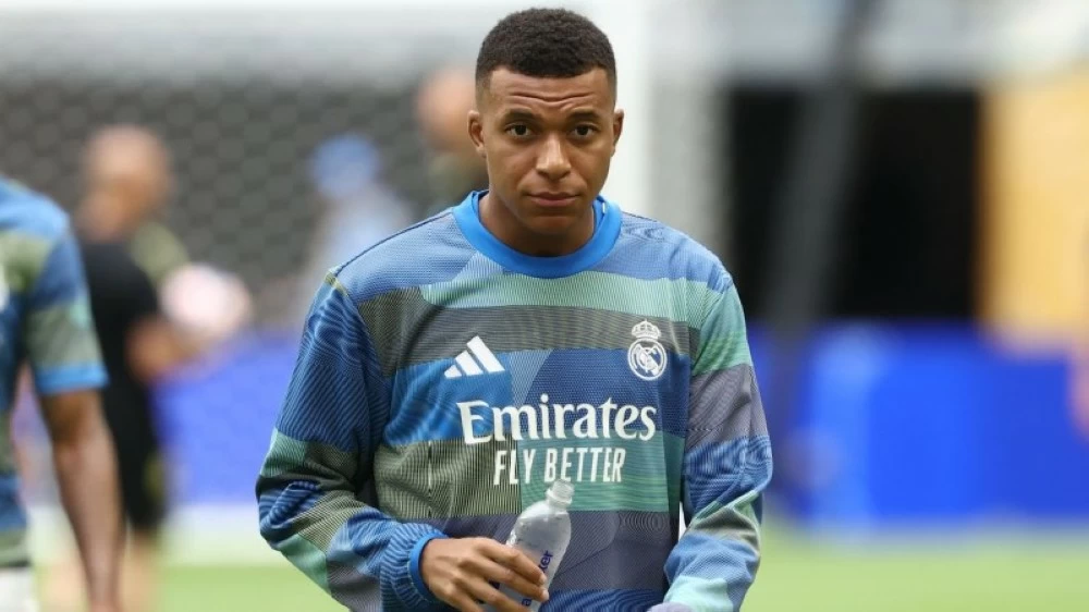 «باريس» يتهم مبابي بالخيانة ويطالبه بقيمة عرض الهلال «باريس» يتهم مبابي بالخيانة ويطالبه بقيمة عرض الهلال