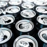 تحذيرات طبية من عواقب مشروبات الطاقة على البنكرياس وأنسجة الجسم