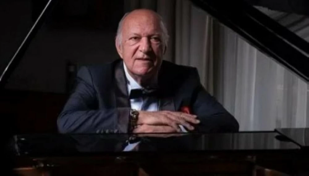 السيسي يوجه بتقديم الرعاية الطبية اللازمة للموسيقار عمر خيرت السيسي يوجه بتقديم الرعاية الطبية اللازمة للموسيقار عمر خيرت