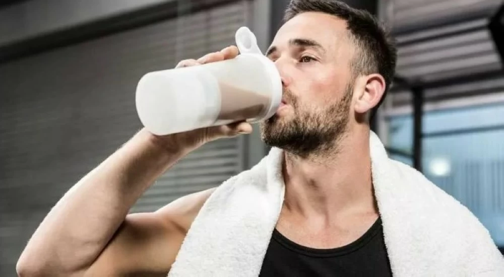 الإفراط في تناول البروتين قد يجهد الجسم.. هذه هي الكمية المناسبة والعلامات التحذيرية الإفراط في تناول البروتين قد يجهد الجسم.. هذه هي الكمية المناسبة والعلامات التحذيرية