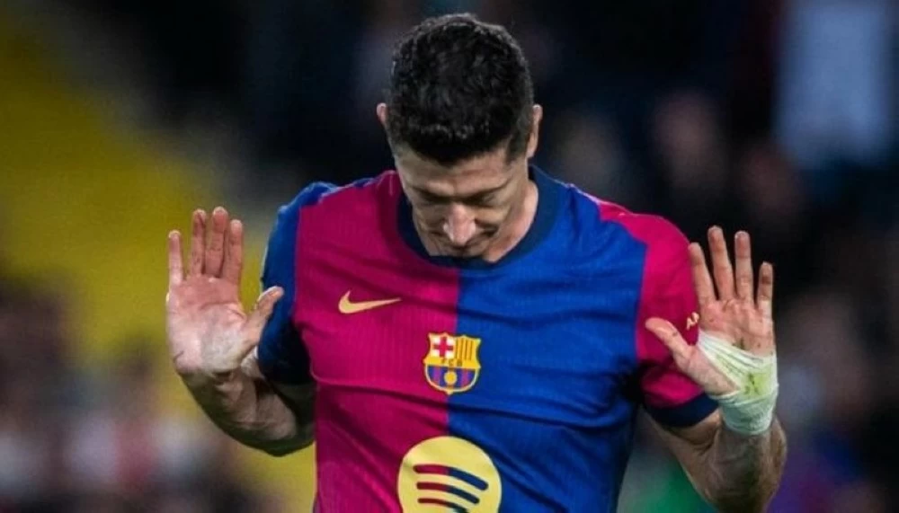 توقف عن تسجيل الأهداف.. طلب صادم من برشلونة إلى ليفاندوفسكي