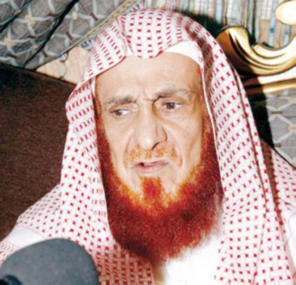 أبوعبدالرحمن بن عقيل.. الفقه المُستنير يمشي على قدمين أبوعبدالرحمن بن عقيل.. الفقه المُستنير يمشي على قدمين