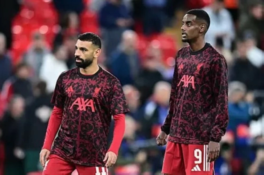 بعد تهديدات بالقتل.. مهاجم ليفربول يشتري «كلب حراسة»